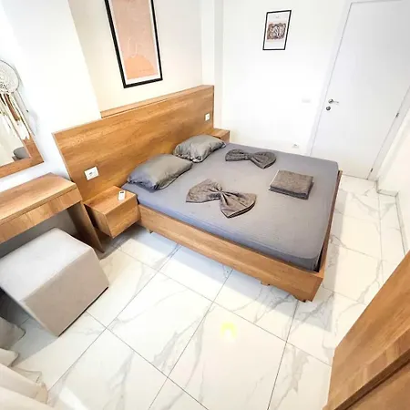 By As Apartment *